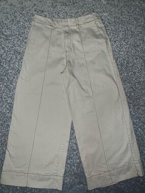 Zara high-waisted wide-leg trousers (culottes) size Medium on Cream Color